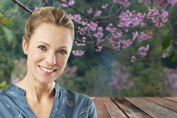 Τηλεφωνική πρόβλεψη με το καλύτερο μέντιουμ, την Νόρα. Η Νόρα είναι στην πιο φθηνή γραμμή για πρόβλεψη.